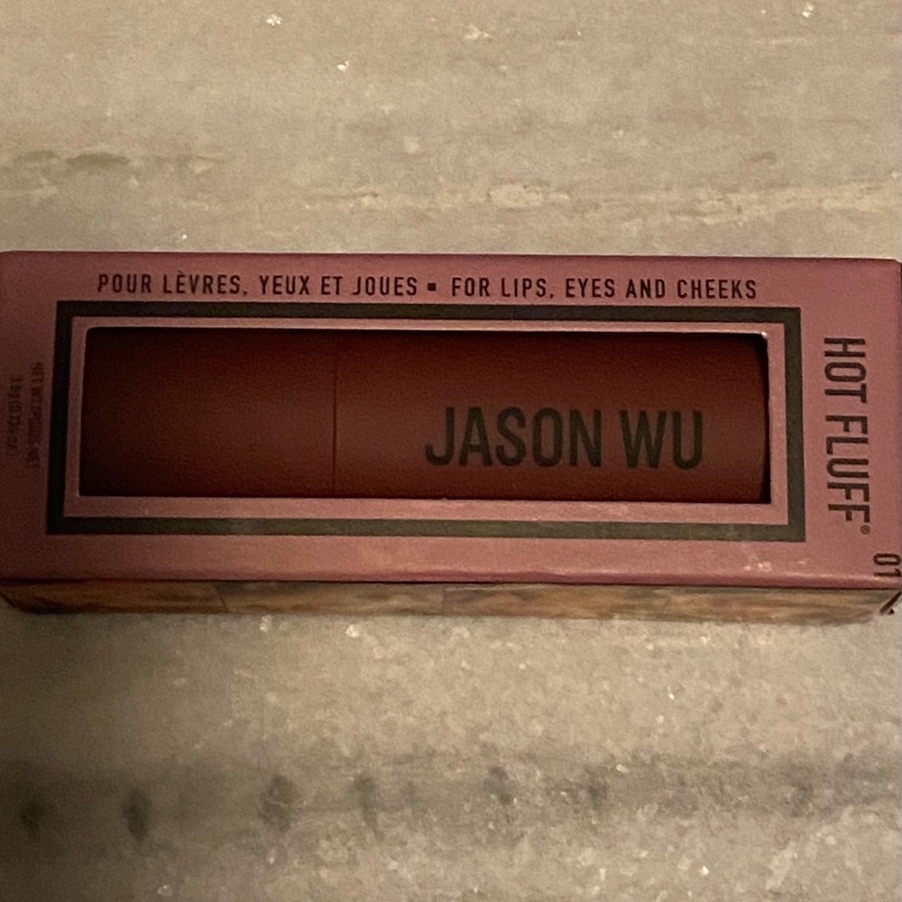 JASON WU BEAUTY 
HOT FLUFF 3 IN 1 LIPS | EYES | CHEEKS